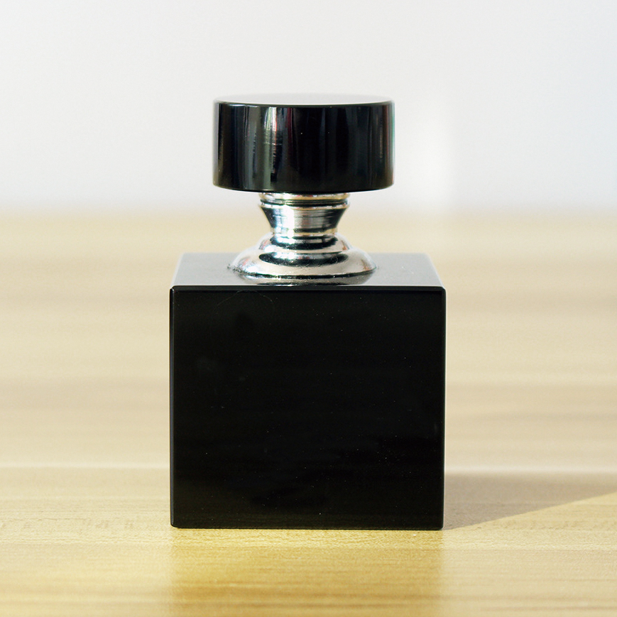 NO.NB-831 OUD oil bottle